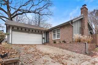 10236 Edelweiss Circle, Shawnee, KS 66203