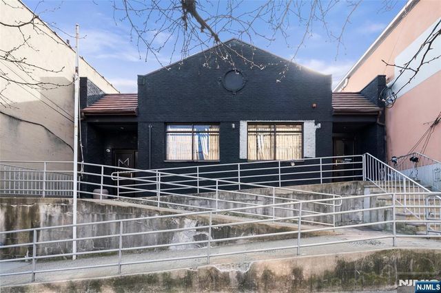 526 Anderson Avenue, Cliffside Park, NJ 07010