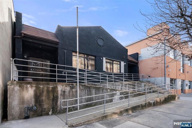 526 Anderson Avenue, Cliffside Park, NJ 07010