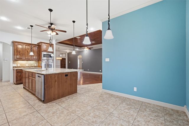 152 Ellis Farm Road, Hewitt, TX 76643