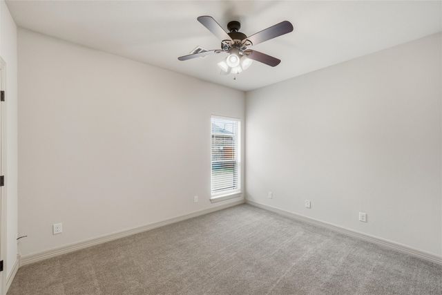 152 Ellis Farm Road, Hewitt, TX 76643