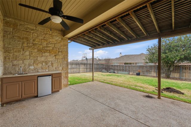 152 Ellis Farm Road, Hewitt, TX 76643