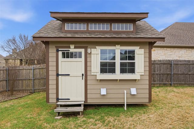 152 Ellis Farm Road, Hewitt, TX 76643