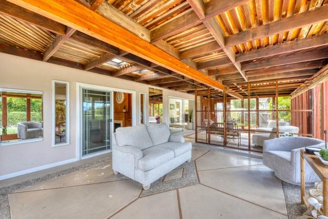 15460 Oak Hills Drive, Salinas, CA 93907