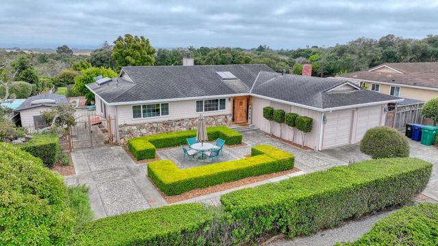 15460 Oak Hills Drive, Salinas, CA 93907