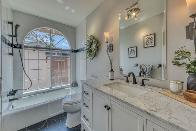 15460 Oak Hills Drive, Salinas, CA 93907