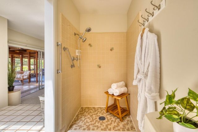 15460 Oak Hills Drive, Salinas, CA 93907