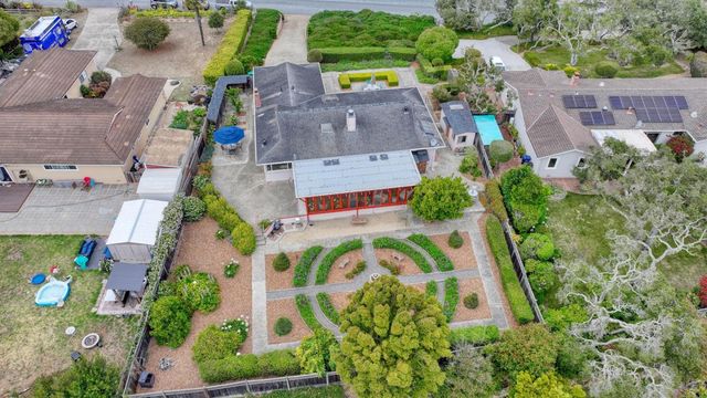 15460 Oak Hills Drive, Salinas, CA 93907