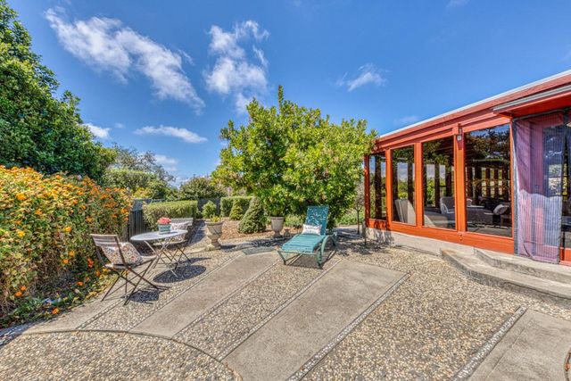 15460 Oak Hills Drive, Salinas, CA 93907