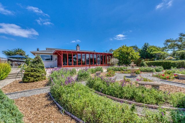 15460 Oak Hills Drive, Salinas, CA 93907