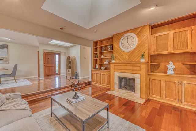 15460 Oak Hills Drive, Salinas, CA 93907