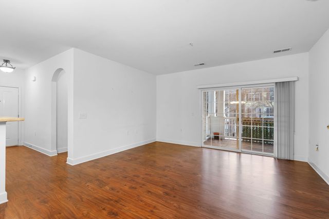 8221 Lenox Creekside Dr Unit 3, Antioch, TN 37013