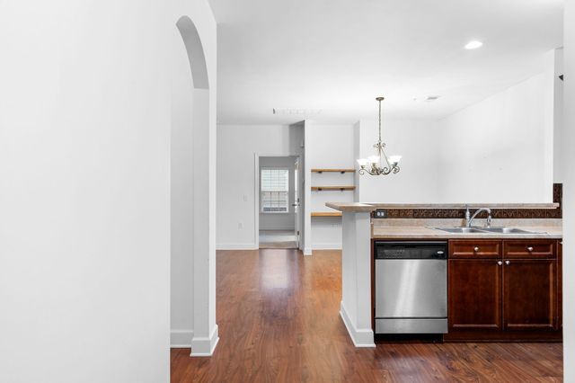 8221 Lenox Creekside Dr Unit 3, Antioch, TN 37013