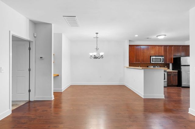 8221 Lenox Creekside Dr Unit 3, Antioch, TN 37013