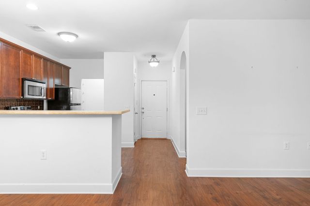 8221 Lenox Creekside Dr Unit 3, Antioch, TN 37013