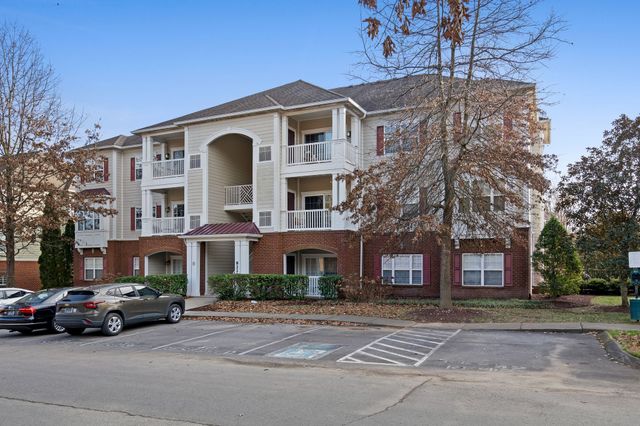 8221 Lenox Creekside Dr Unit 3, Antioch, TN 37013