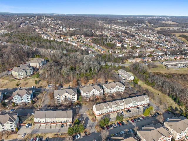 8221 Lenox Creekside Dr Unit 3, Antioch, TN 37013