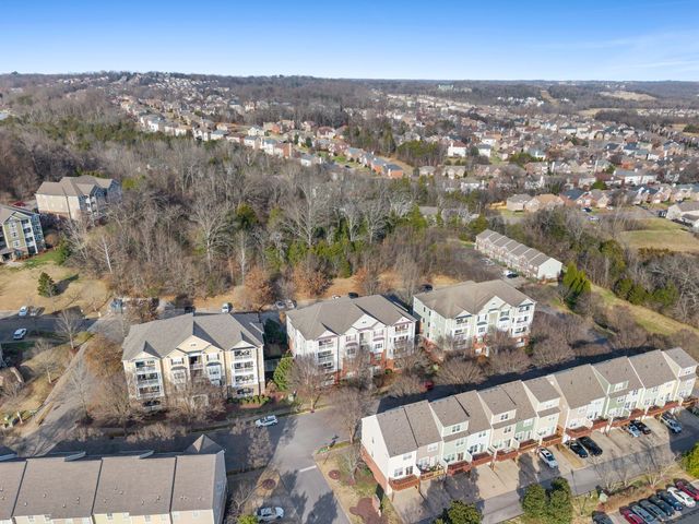 8221 Lenox Creekside Dr Unit 3, Antioch, TN 37013