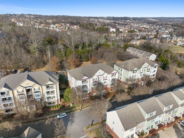 8221 Lenox Creekside Dr Unit 3, Antioch, TN 37013