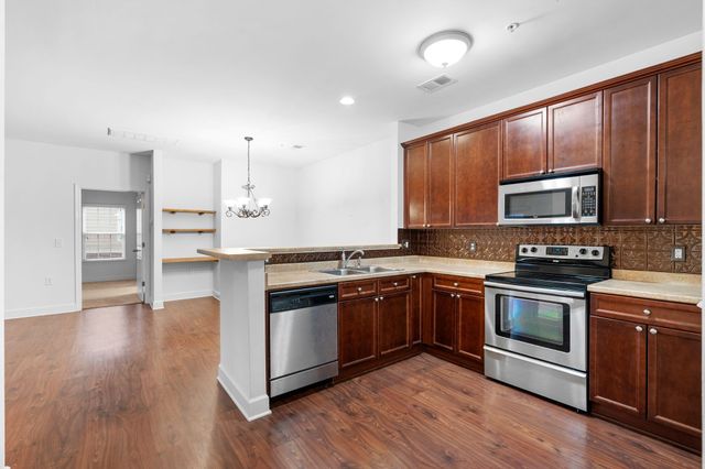 8221 Lenox Creekside Dr Unit 3, Antioch, TN 37013