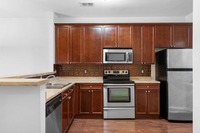 8221 Lenox Creekside Dr Unit 3, Antioch, TN 37013