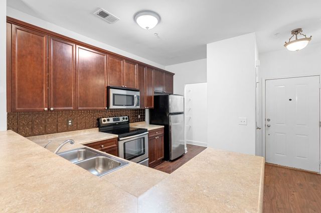 8221 Lenox Creekside Dr Unit 3, Antioch, TN 37013