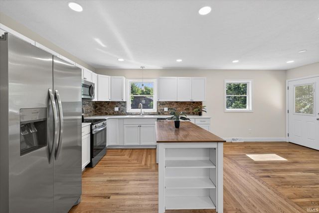 2102 E Wimbleton Lane, Bloomington, IN 47401