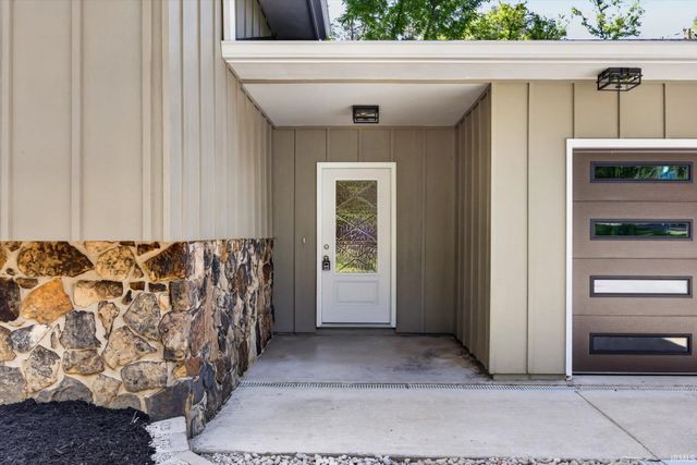 2102 E Wimbleton Lane, Bloomington, IN 47401