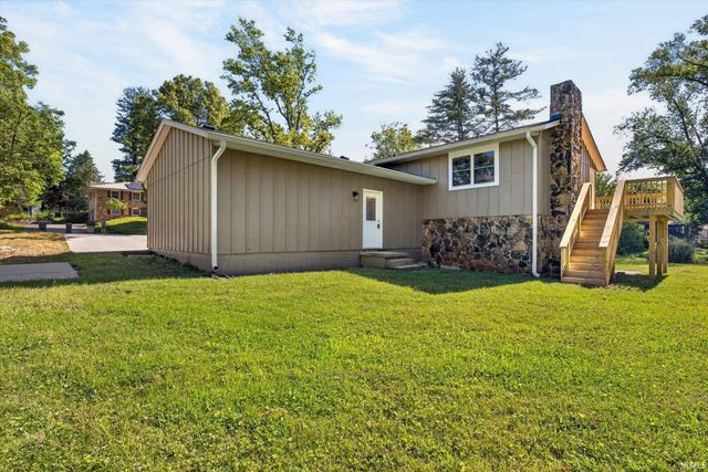 2102 E Wimbleton Lane, Bloomington, IN 47401