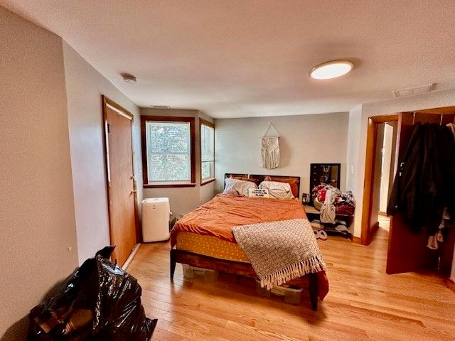 144 Robbins St 4, Waltham, MA 02453