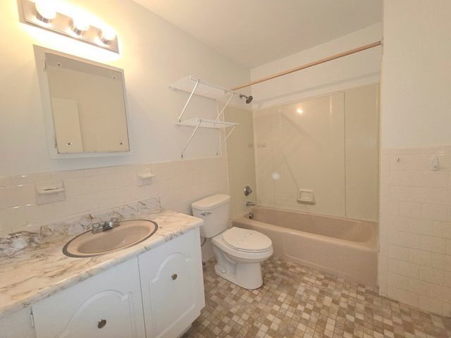 149 Milk St 20, Westborough, MA 01581