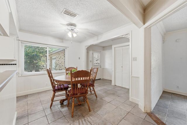 1327 Castle Hill Trail, Kingwood, TX 77339