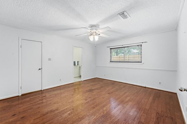 1327 Castle Hill Trail, Kingwood, TX 77339