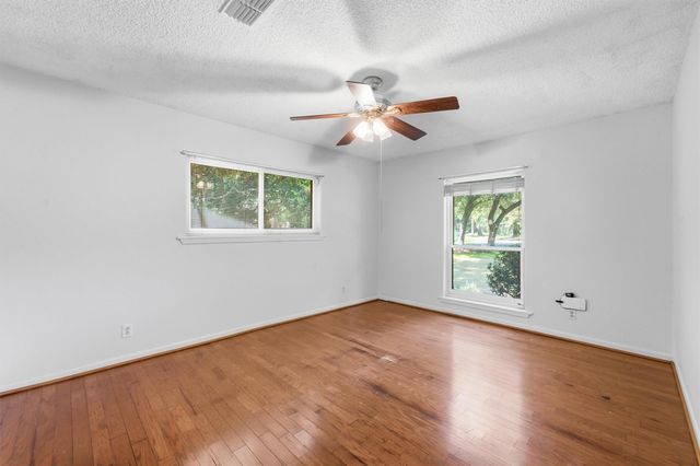 1327 Castle Hill Trail, Kingwood, TX 77339