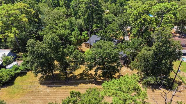 1327 Castle Hill Trail, Kingwood, TX 77339