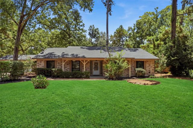 1327 Castle Hill Trail, Kingwood, TX 77339