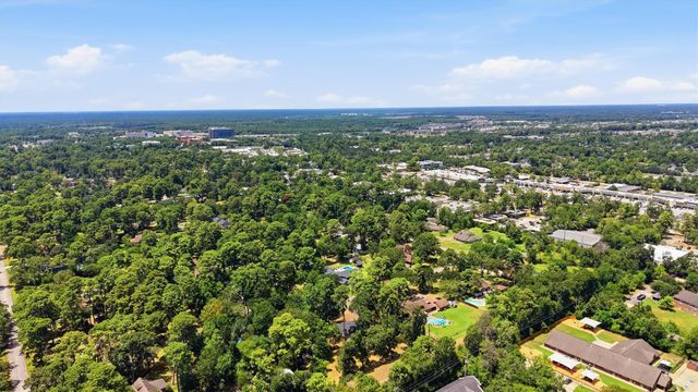 1327 Castle Hill Trail, Kingwood, TX 77339
