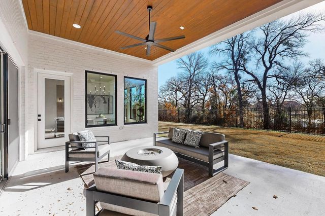 1770 Coopers Hawk Drive, Arlington, TX 76005