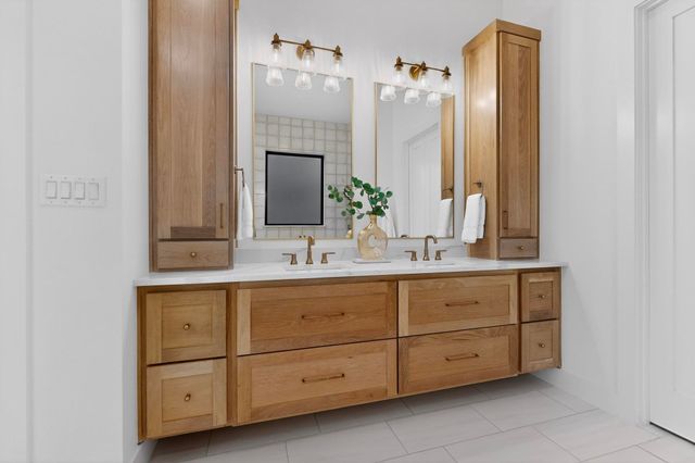 1770 Coopers Hawk Drive, Arlington, TX 76005