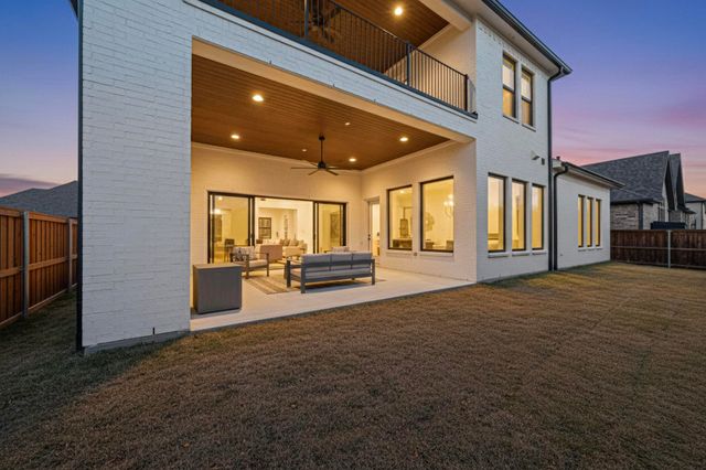 1770 Coopers Hawk Drive, Arlington, TX 76005