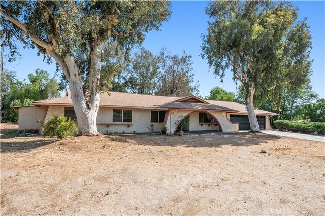 18561 Bert Road, Riverside, CA 92508