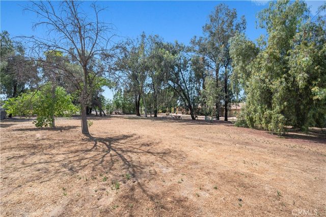 18561 Bert Road, Riverside, CA 92508