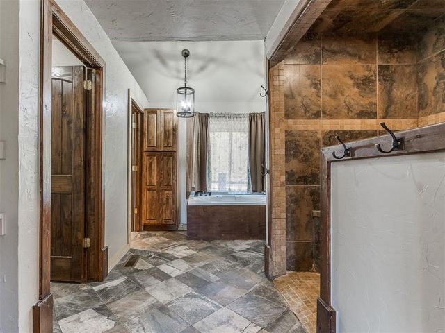 1606 Wyatt Road, Purcell, OK 73080