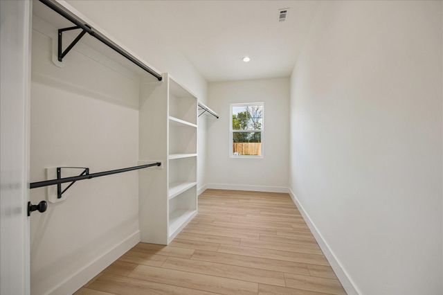 3134 W Tower, Santa Fe, TX 77517