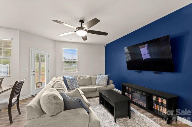 14136 Castle Nook Drive, Charlotte, NC 28273