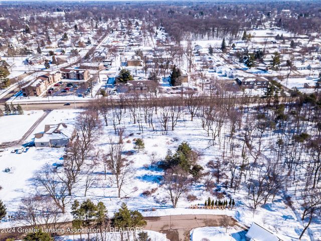 2800 S Waverly Highway, Lansing, MI 48911