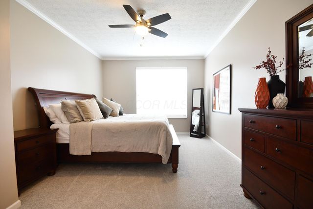 5891 Oak Path Lane, Columbus, OH 43213