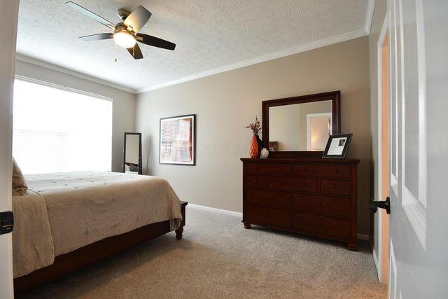 5891 Oak Path Lane, Columbus, OH 43213