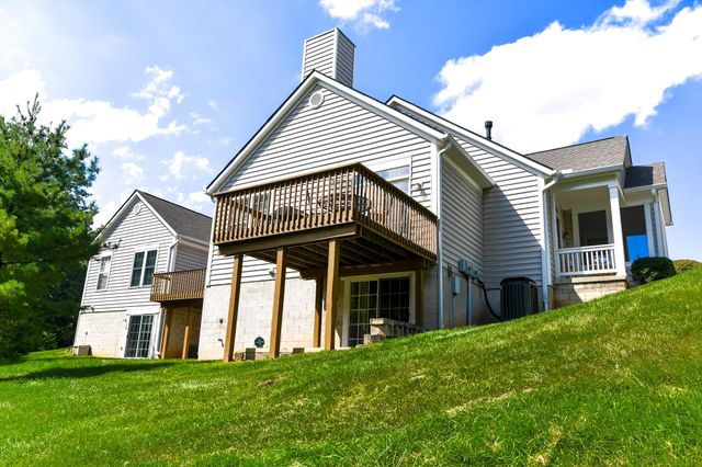 5891 Oak Path Lane, Columbus, OH 43213