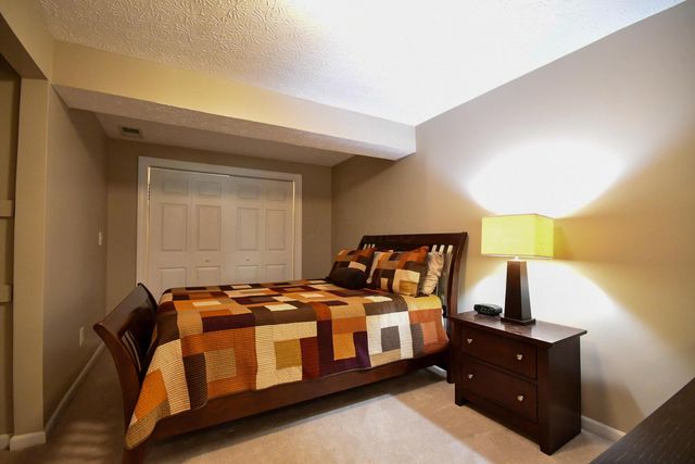 5891 Oak Path Lane, Columbus, OH 43213